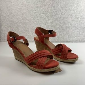 Crevo Valentina Wedge Sandal Suede Coral Size 8.5 New Flaws See Scuff Marks 7269